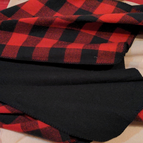 Buffalo Plaid Cape - Picture 3 of 6